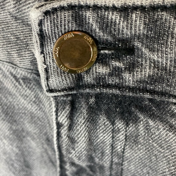 Zara High-Rise Faded Grey 100% Cotton Denim Jeans with Raw Hem Sz 4 - Picture 4 of 10